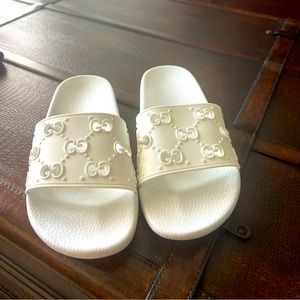 White slipper